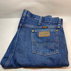 Mens Wrangler Cowboy Cut blue jeans 35x34 gently used